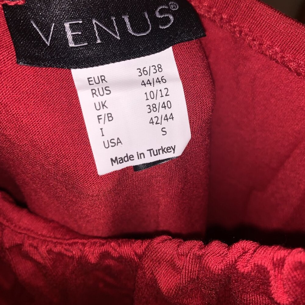 VENUS ruffle bottom dress in red, size small (S) - Picture 4 of 4